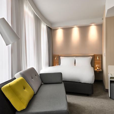 Holiday Inn Express - Warsaw - The Hub, An Ihg Hotel Esterno foto