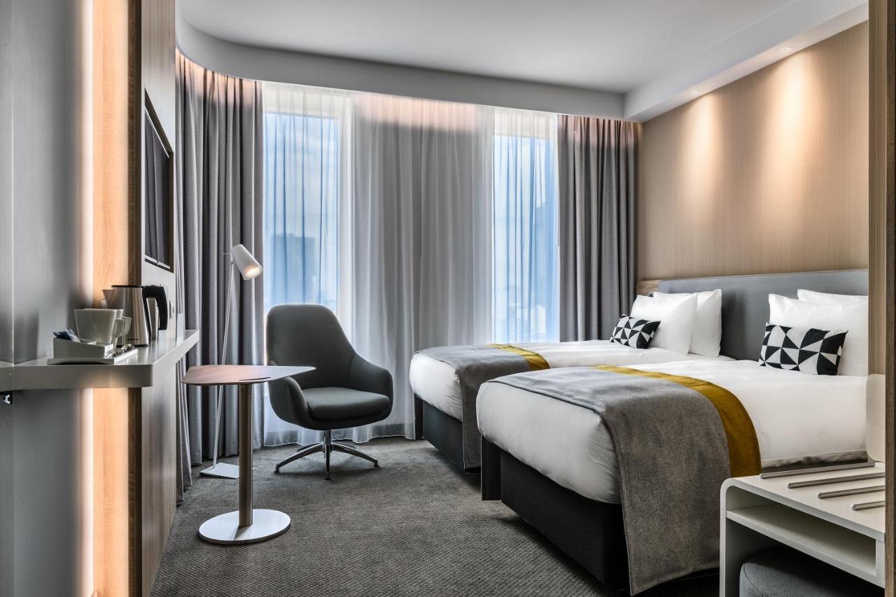 Holiday Inn Express - Warsaw - The Hub, An Ihg Hotel Esterno foto