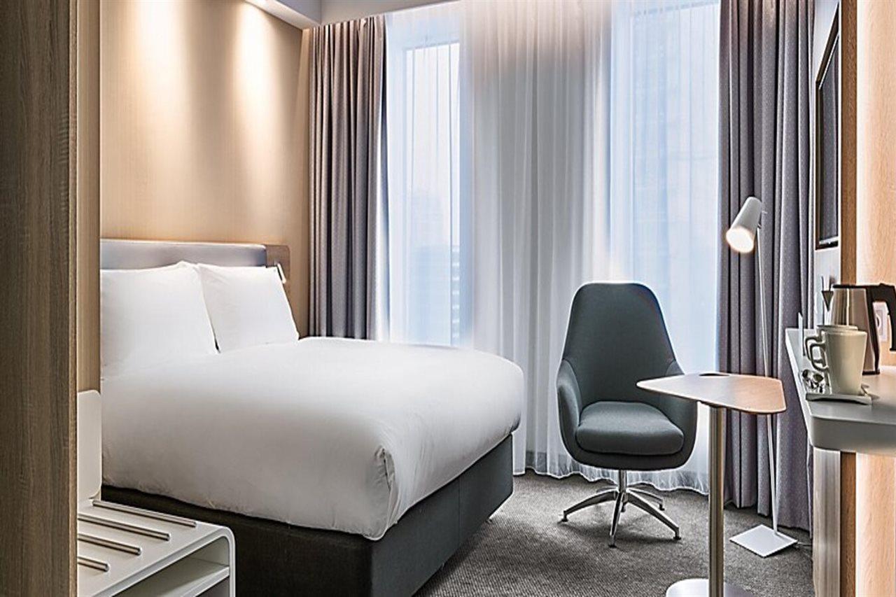 Holiday Inn Express - Warsaw - The Hub, An Ihg Hotel Esterno foto