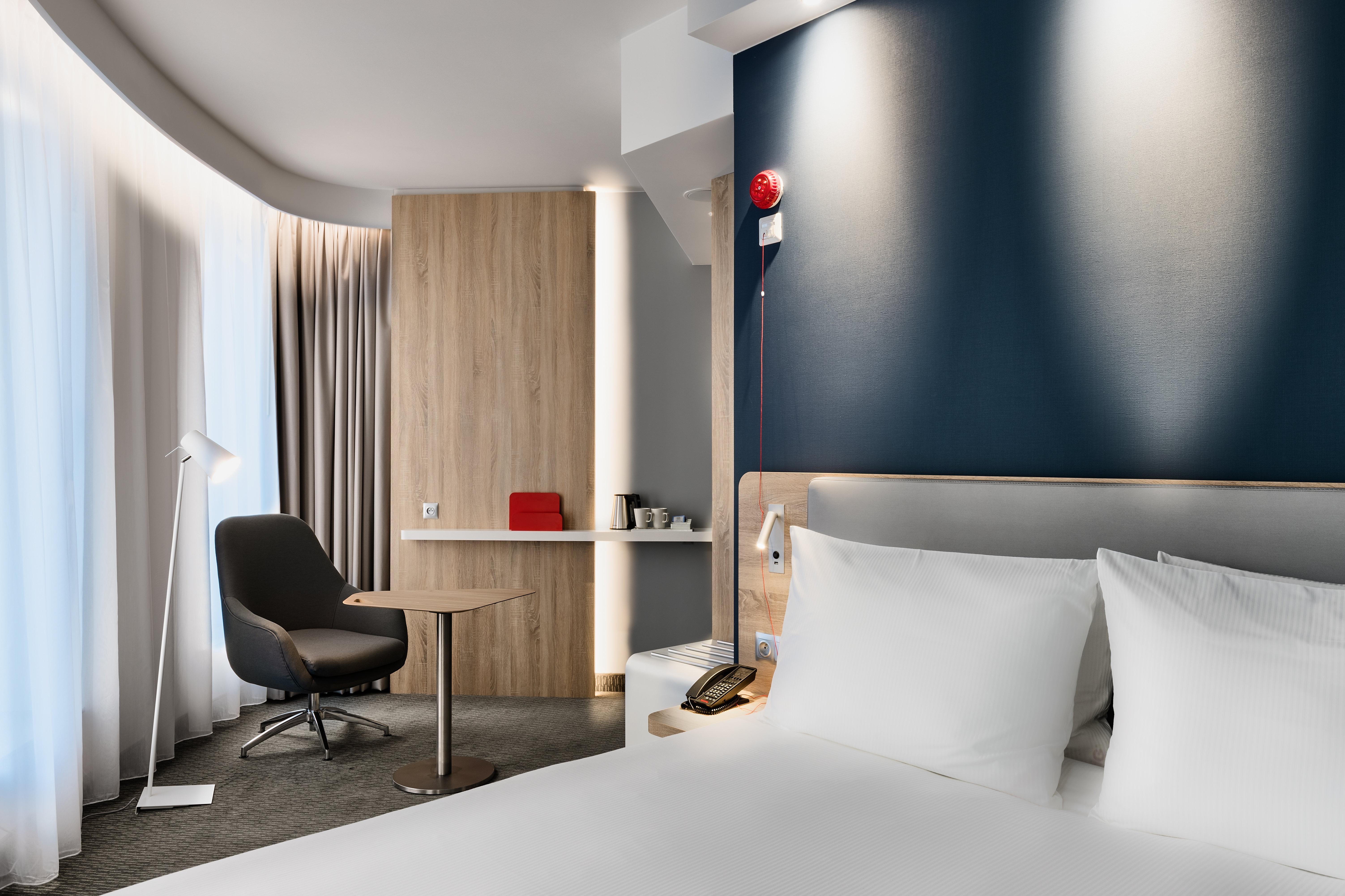 Holiday Inn Express - Warsaw - The Hub, An Ihg Hotel Esterno foto