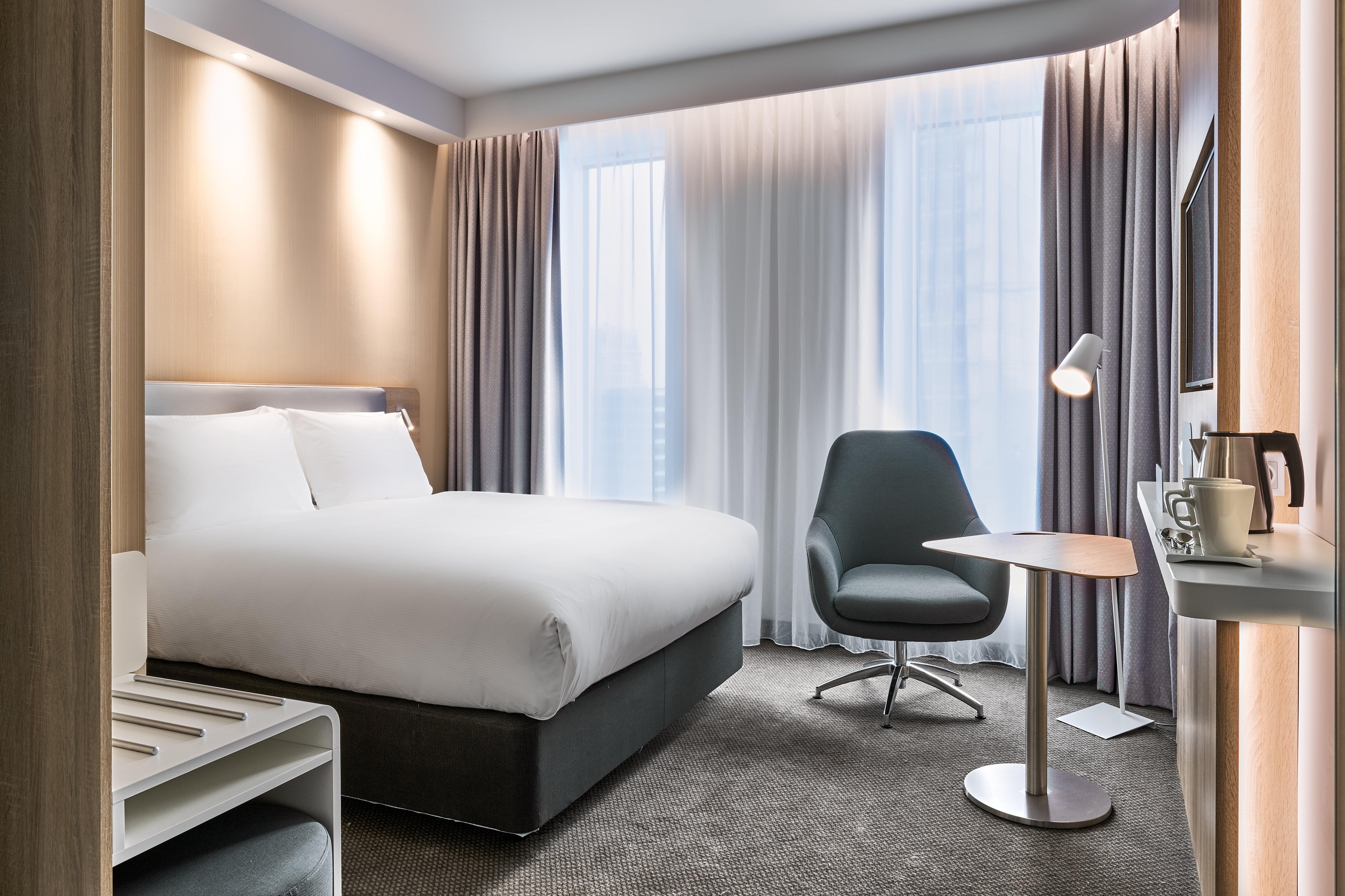 Holiday Inn Express - Warsaw - The Hub, An Ihg Hotel Esterno foto