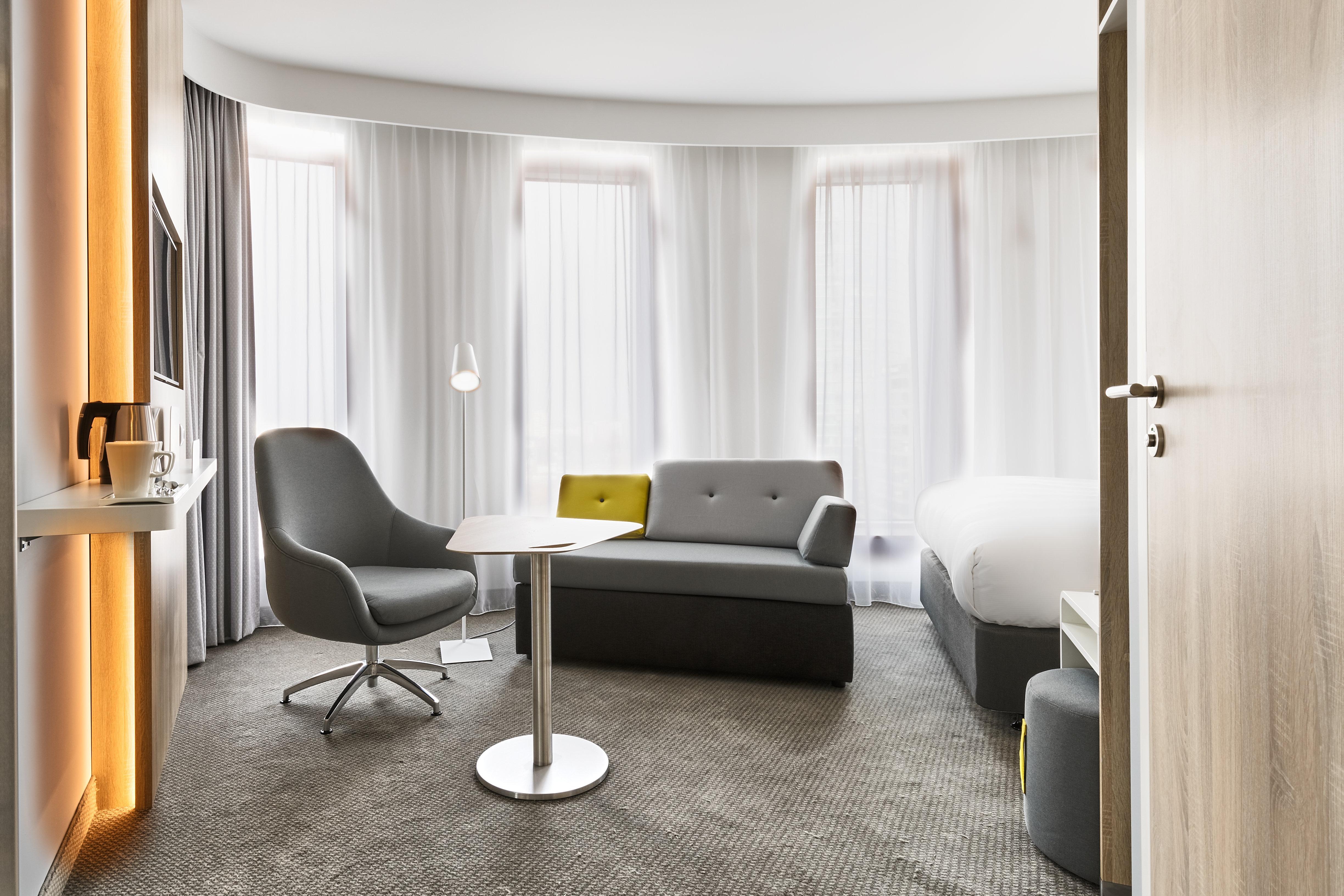 Holiday Inn Express - Warsaw - The Hub, An Ihg Hotel Esterno foto